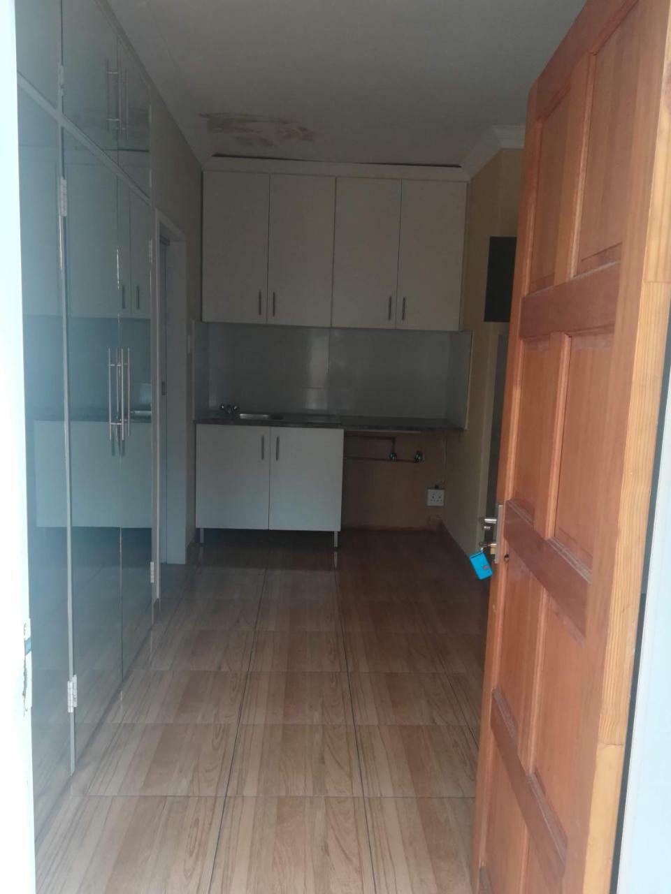 Lalela House Quarto em Acomodações Particulares Joanesburgo
