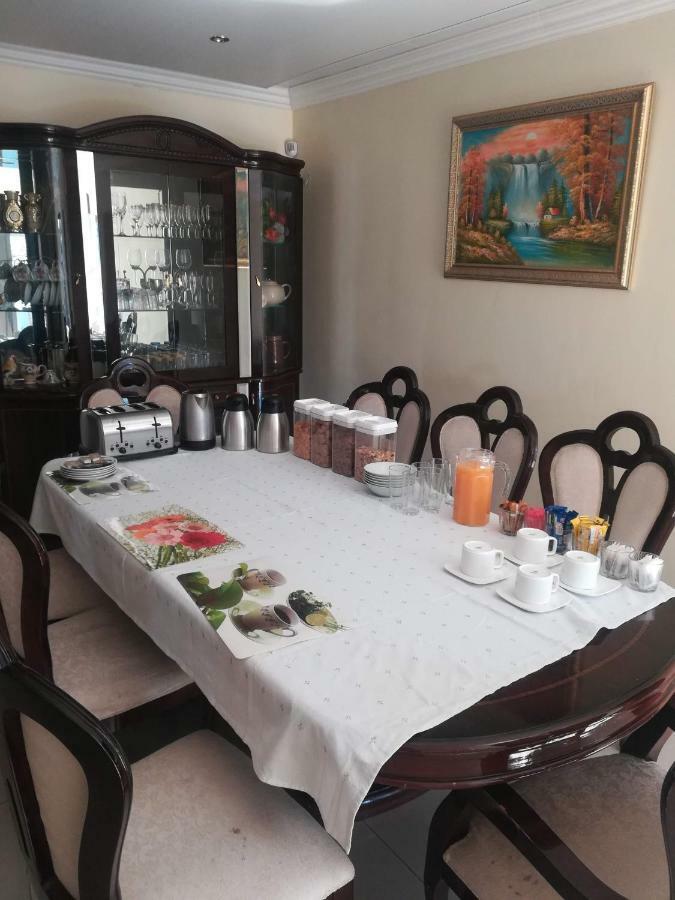Homestay Lalela House *